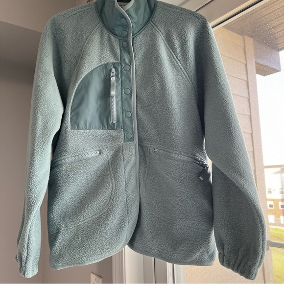 New with tags, Ricki's cozy fleece jacket, Medium, beautiful blue, warm and cozy - Picture 3 of 8